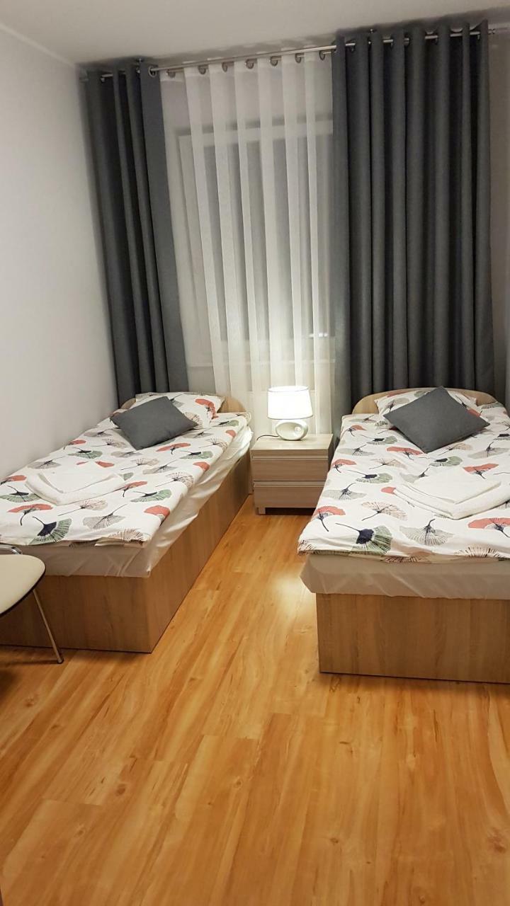 Apartamenty Orle 옐레니아구라 외부 사진