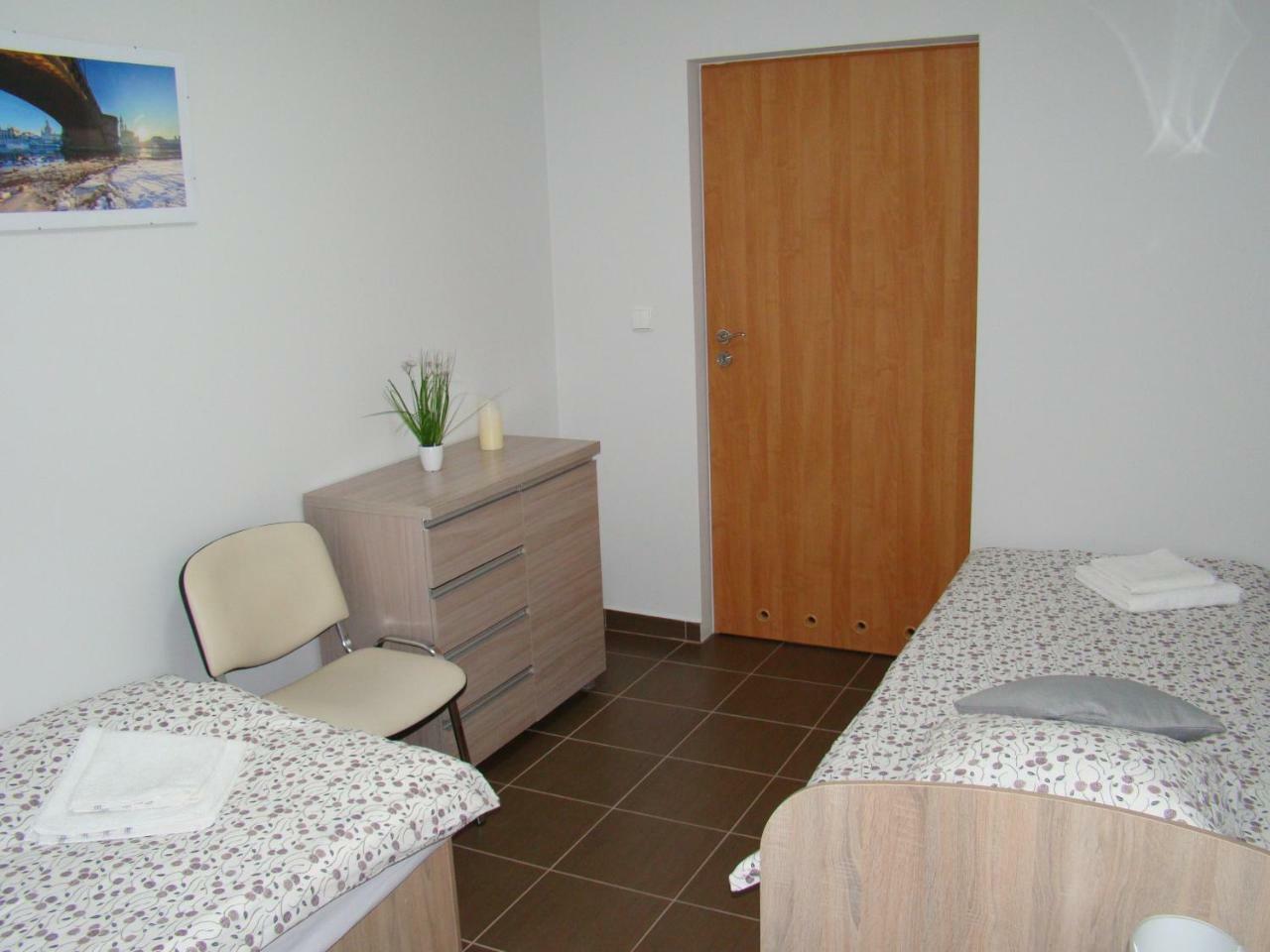 Apartamenty Orle 옐레니아구라 외부 사진