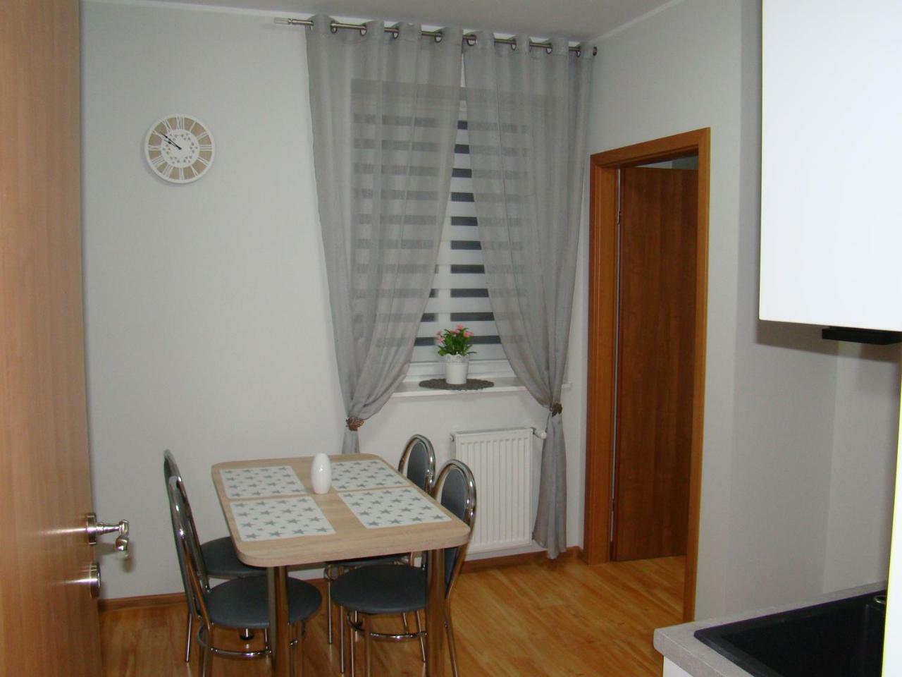 Apartamenty Orle 옐레니아구라 외부 사진
