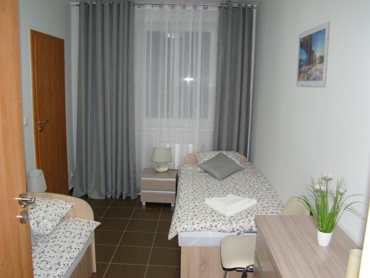 Apartamenty Orle 옐레니아구라 외부 사진