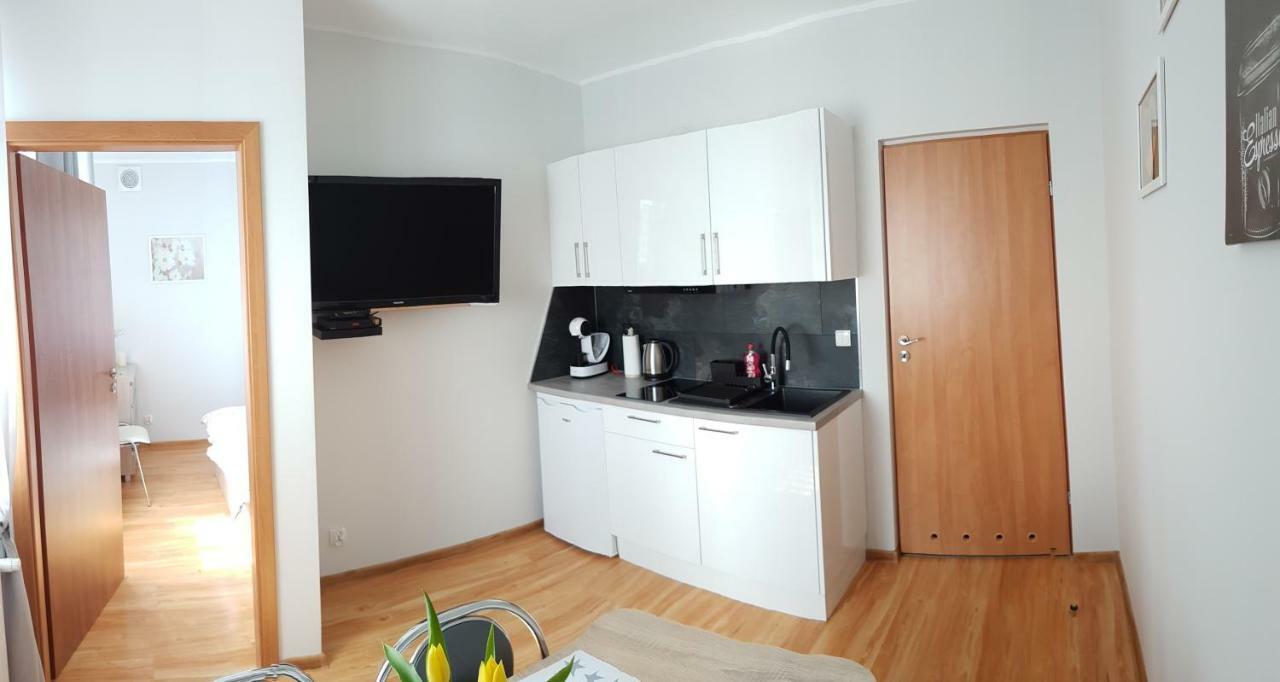 Apartamenty Orle 옐레니아구라 외부 사진