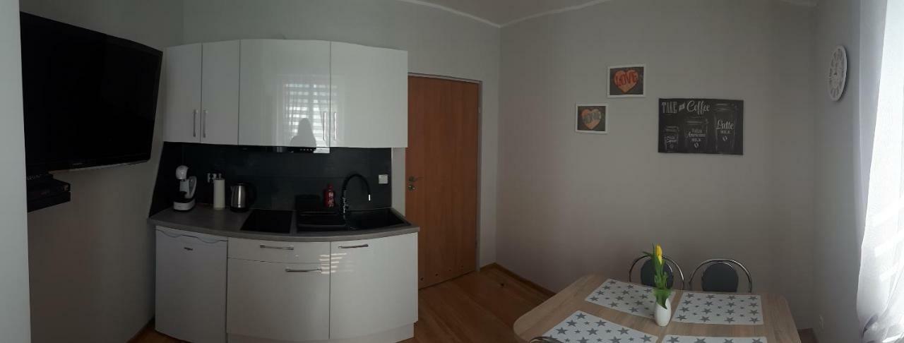 Apartamenty Orle 옐레니아구라 외부 사진